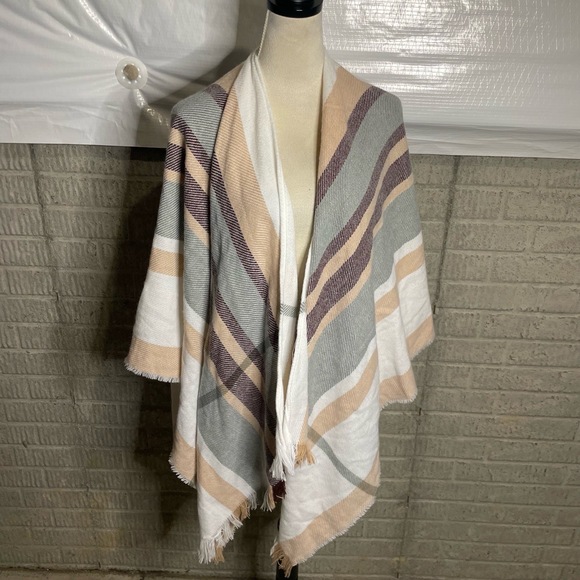David And Young Multicolored Striped Fringed Edges Tie‎ Waist Poncho Shawl OS - Picture 1 of 5